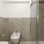 Tra Bora E Poesia, Casa Baudelaire A דירה *