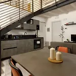 Tra Bora E Poesia, Casa Baudelaire A דירה