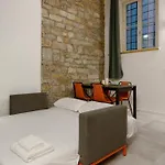 Tra Bora E Poesia, Casa Baudelaire A דירה *