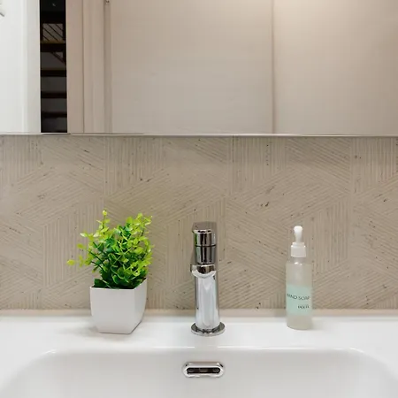 Wifi E Parcheggio In Centro A Διαμέρισμα Τεργέστη