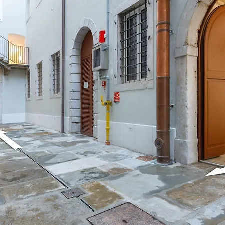 Wifi E Parcheggio In Centro A Trieste